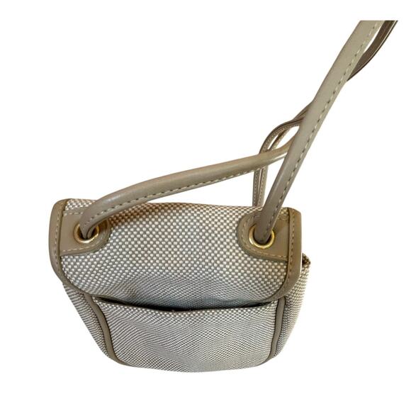 Liz Claiborne Tan and White Basket Weave Shoulder Bag - Picture 3 of 7